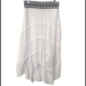 ByxBy  White Tier Long Skirt with Liner Size Med